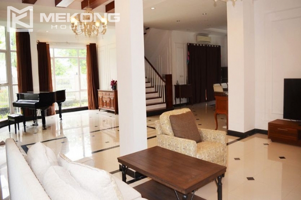 Ciputra corner villa with 5 bedrooms, very large and modern for rent 10