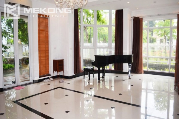 Ciputra corner villa with 5 bedrooms, very large and modern for rent 12