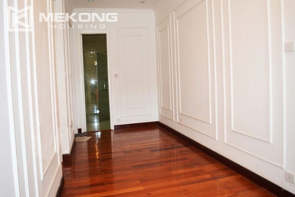 Ciputra corner villa with 5 bedrooms, very large and modern for rent 11