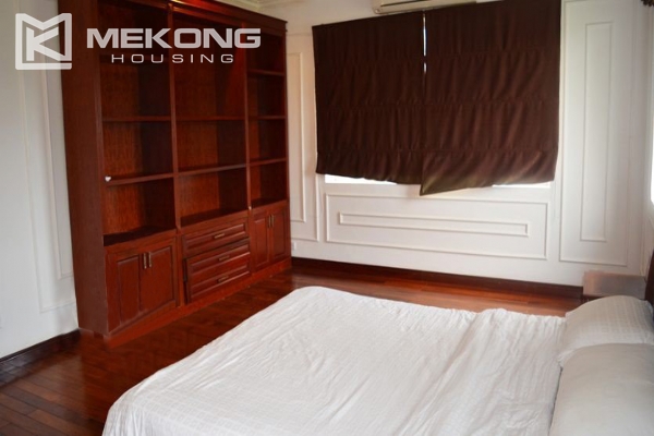 Ciputra corner villa with 5 bedrooms, very large and modern for rent 17