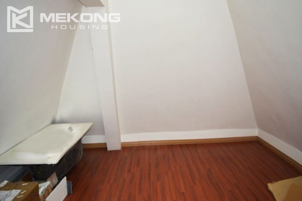 Ciputra corner villa with 5 bedrooms, very large and modern for rent 19