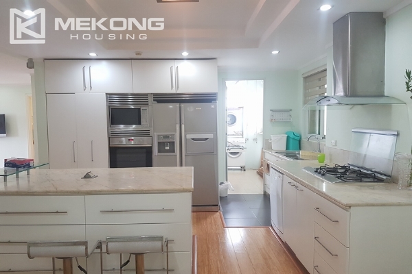 Ciputra Hanoi - A modern and spacious apartment with 4 bedrooms for rent in E1 tower 4