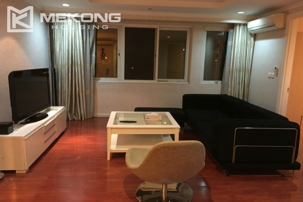 Colourful apartment with 4 bedrooms for rent in E1 Tower Ciputra 2