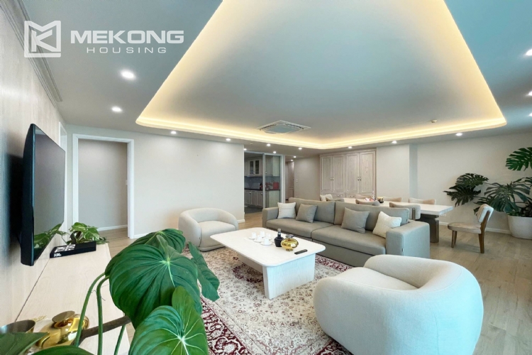 Elegant 3-bedroom apartment for rent at E4 Ciputra 1