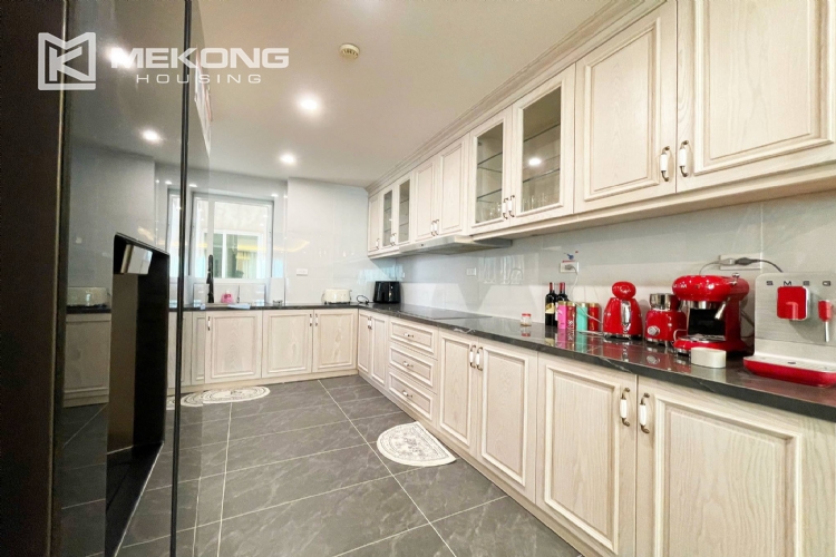 Elegant 3-bedroom apartment for rent at E4 Ciputra 10