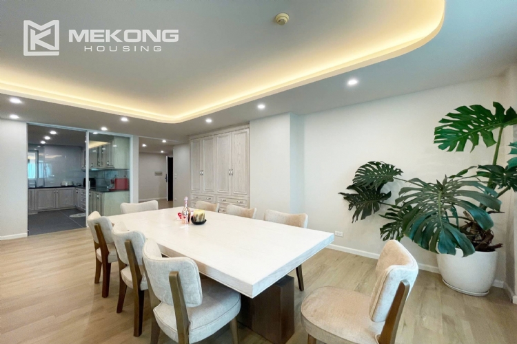 Elegant 3-bedroom apartment for rent at E4 Ciputra 7