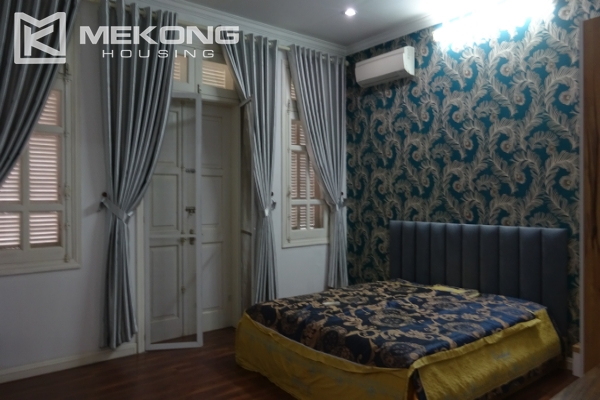Fully furnished villa with 4 bedrooms for rent in T area Ciputra 17