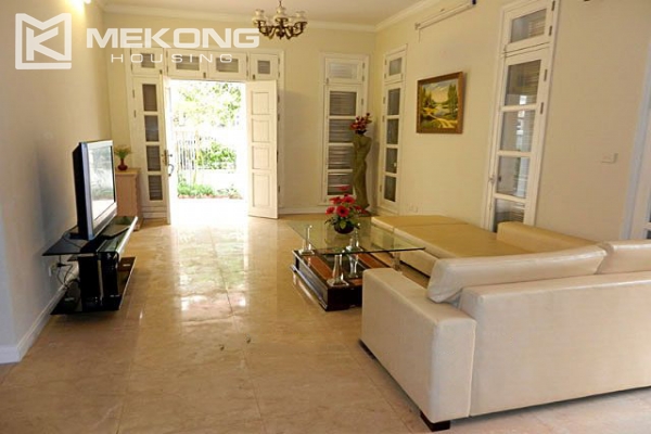 Furnished villa with 5 bedrooms for rent at reasonable price in Ciputra Hanoi 4