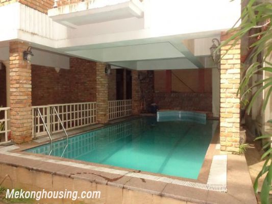 Lake View Villa For Rent in Xuan Dieu Street 2