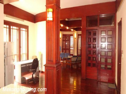 Lake View Villa For Rent in Xuan Dieu Street 4