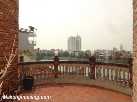 Lake View Villa For Rent in Xuan Dieu Street 14