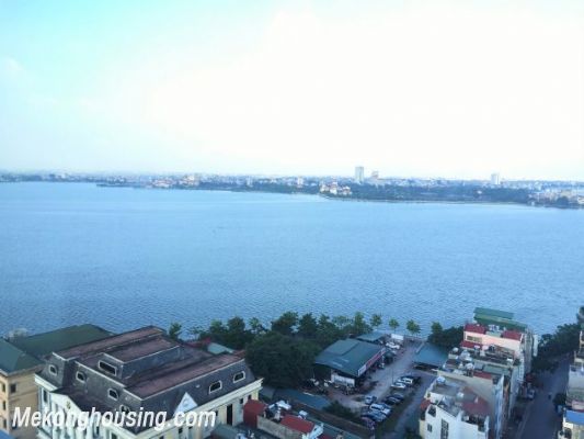 Lovely lake front apartment with 2 bedrooms for rent in Watermark Ho Tay, Lac Long Quan street, Tay Ho district 7