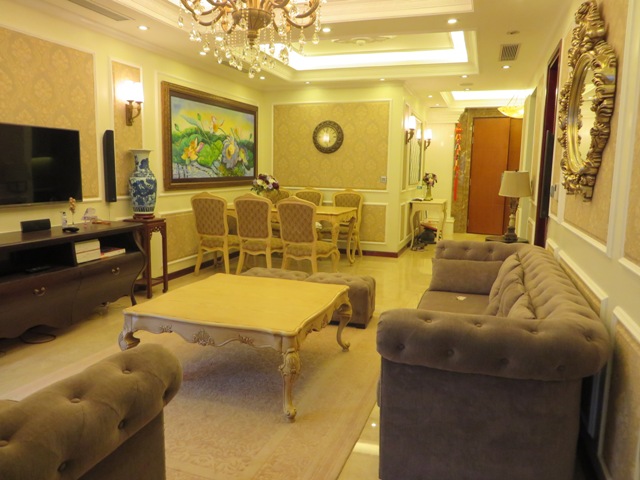 Luxurious apartment with 3 bedrooms for rent in L2 Cipurtra Hanoi