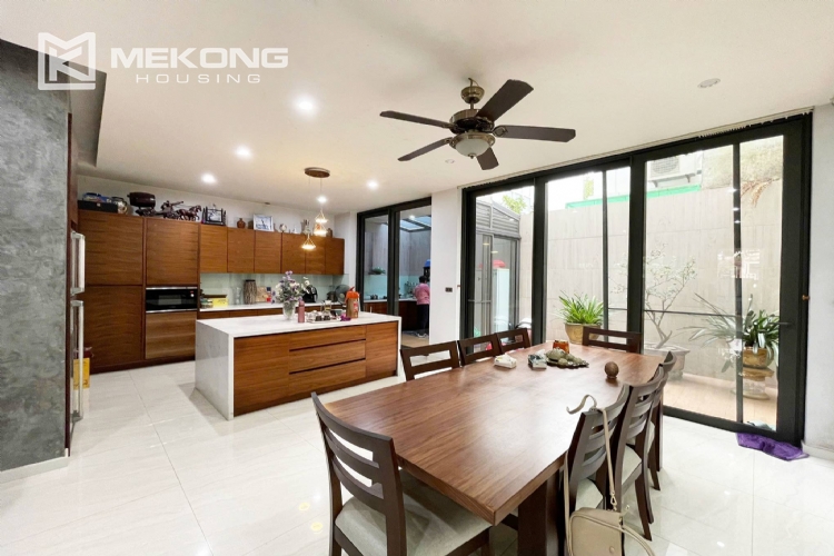 Luxurious Garden Villa for Rent in T8 Ciputra 11