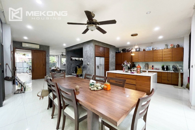 Luxurious Garden Villa for Rent in T8 Ciputra 12