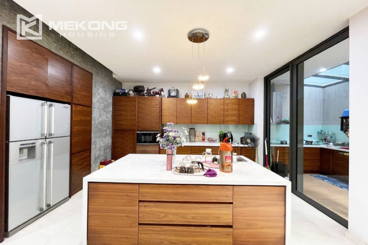 Luxurious Garden Villa for Rent in T8 Ciputra 13