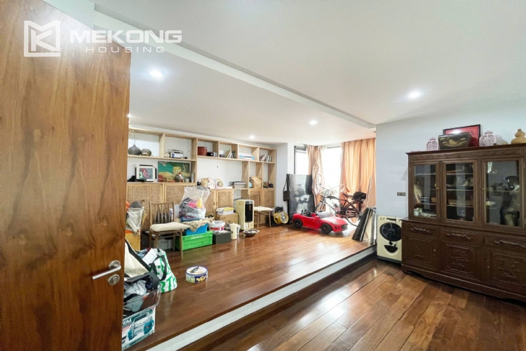 Luxurious Garden Villa for Rent in T8 Ciputra 26