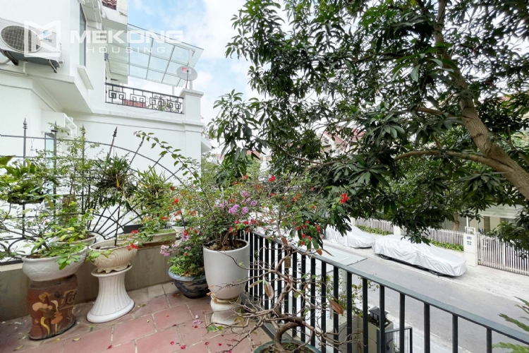 Luxurious Garden Villa for Rent in T8 Ciputra 28