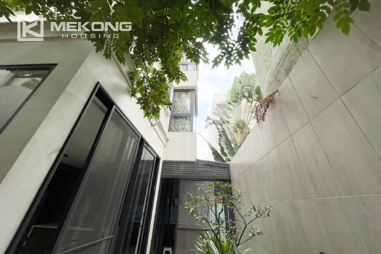 Luxurious Garden Villa for Rent in T8 Ciputra 45