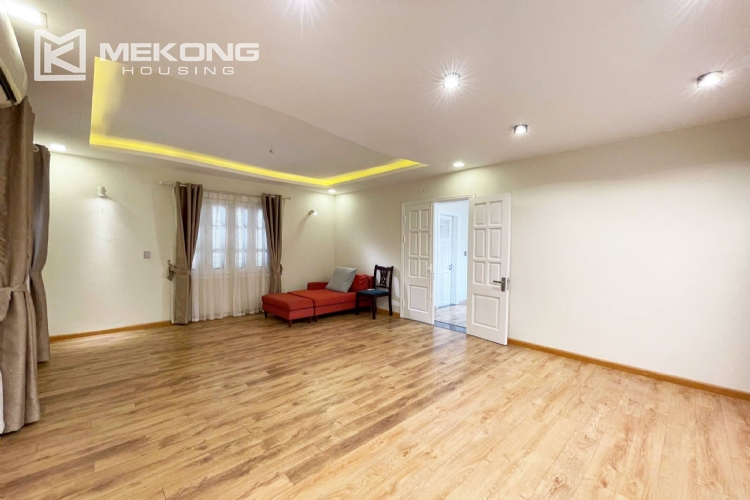 Luxurious & Spacious Garden Villa for Rent in T8 Ciputra 31
