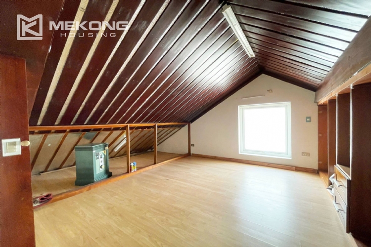 Luxurious & Spacious Garden Villa for Rent in T8 Ciputra 41