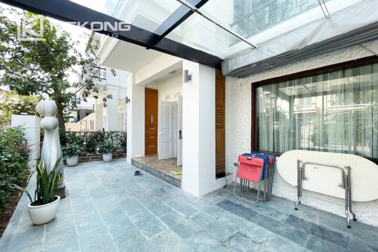 Luxurious & Spacious Garden Villa for Rent in T8 Ciputra 1