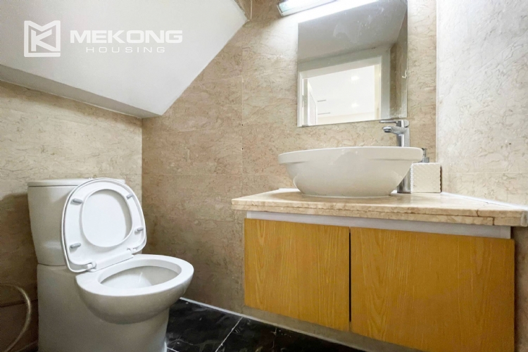 Luxurious & Spacious Garden Villa for Rent in T8 Ciputra 18