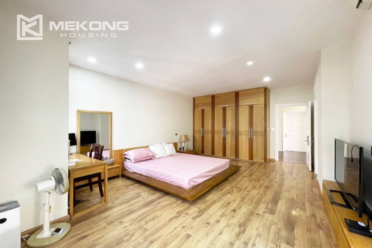 Luxurious & Spacious Garden Villa for Rent in T8 Ciputra 23