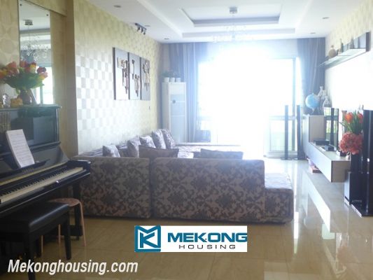 Luxury and high quality apartment with 3 bedrooms for rent in Ciputra Hanoi 2