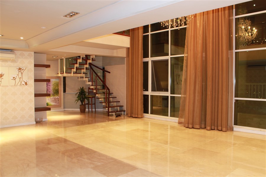 Luxury and spacious penthoue for rent in P1 tower, Ciputra Hanoi
