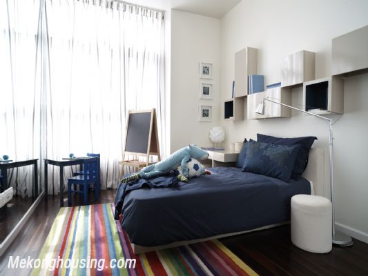 Luxury furnished duplex apartment with 4 bedrooms for rent in Watermark , Lac Long Quan, Tay Ho, Hanoi 6