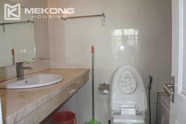 Modern 123 m2 apartment with 3 bedrooms for rent in E5 tower, Ciputra Hanoi 8