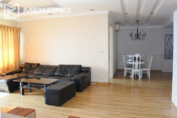 Modern 153 m2 apartment with 4 bedrooms for rent in E1 tower, Ciputra Hanoi 2