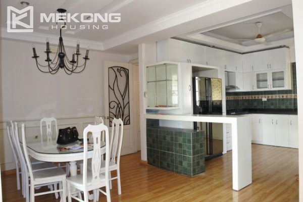 Modern 153 m2 apartment with 4 bedrooms for rent in E1 tower, Ciputra Hanoi 5