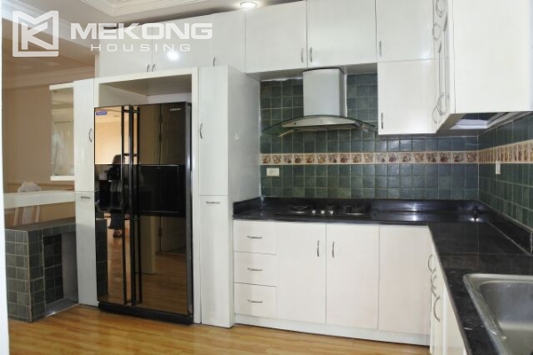 Modern 153 m2 apartment with 4 bedrooms for rent in E1 tower, Ciputra Hanoi 7