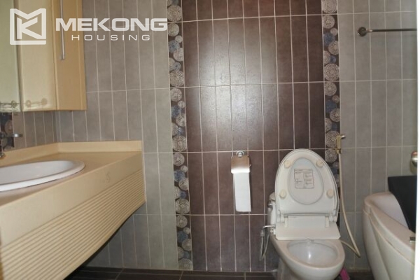 Modern 153 m2 apartment with 4 bedrooms for rent in E1 tower, Ciputra Hanoi 10