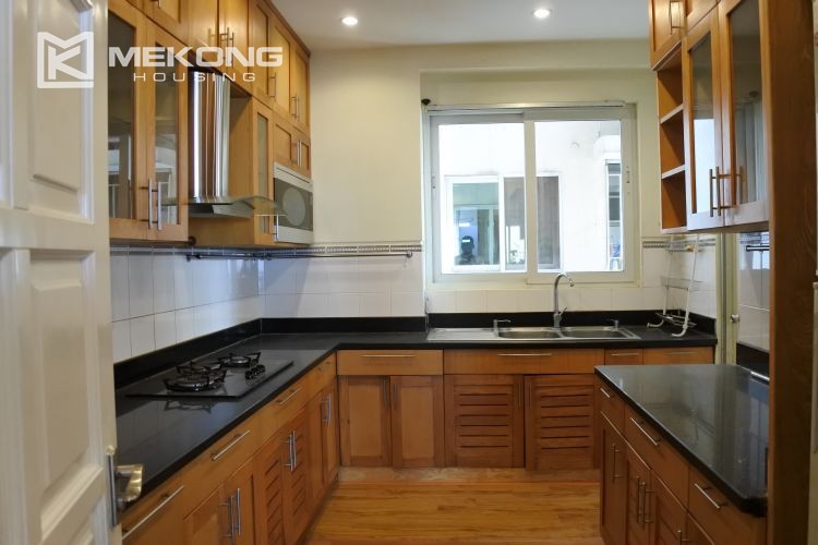 Modern 153 m2 apartment with 4 bedrooms for rent in E5 tower, Ciputra Hanoi 6
