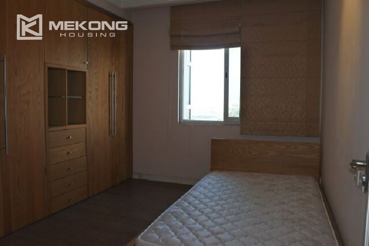 Modern affordable apartment with 4 bedrooms for rent in E1 tower, Ciputra Hanoi 4