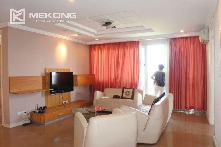 Modern affordable apartment with 4 bedrooms for rent in E1 tower, Ciputra Hanoi 9