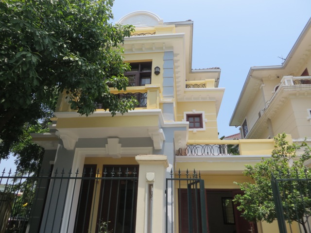 Newly renovated villa with 5 bedrooms for rent in D block, Ciputra, Tay Ho, Hanoi
