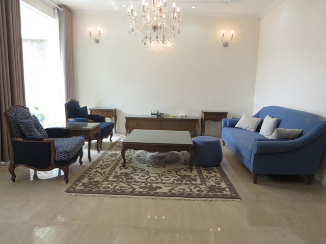 Newly renovated villa with 5 bedrooms, garden, courtyard for rent in T area, Ciputra Hanoi