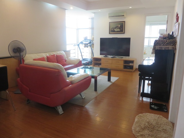 Nice and bright apartment with 3 bedrooms for rent in E5 tower, Ciputra Hanoi