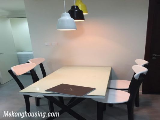 Nicely furnished 1 bedrooom apartment for rent at good price in Watermark, Lac Long Quan street, Tay Ho, Hanoi 3
