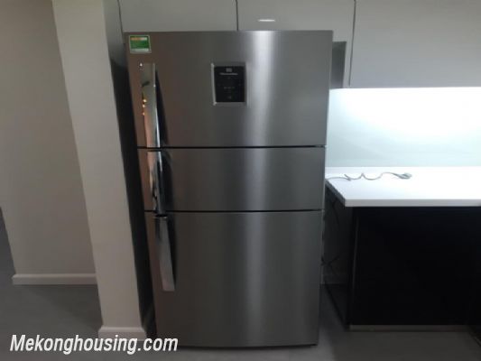 Nicely furnished 1 bedrooom apartment for rent at good price in Watermark, Lac Long Quan street, Tay Ho, Hanoi 4