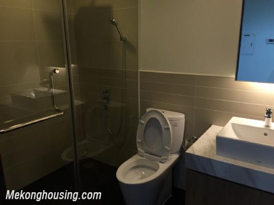 Nicely furnished 1 bedrooom apartment for rent at good price in Watermark, Lac Long Quan street, Tay Ho, Hanoi 8