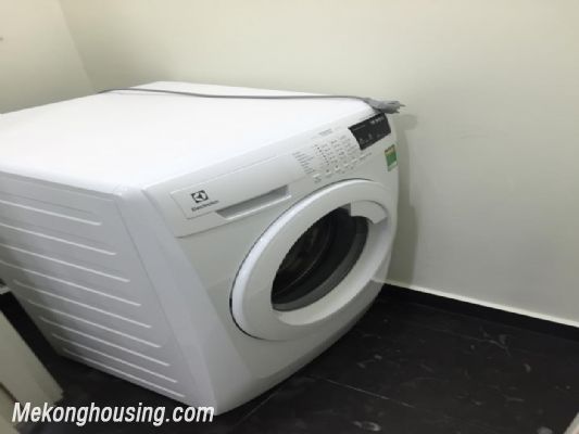 Nicely furnished 1 bedrooom apartment for rent at good price in Watermark, Lac Long Quan street, Tay Ho, Hanoi 9