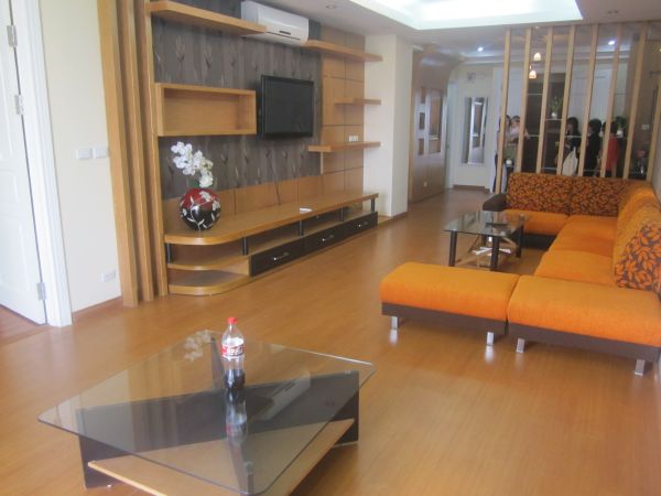 Nicely furnished apartment with 3 bedroom on high floor for rent in P1 building, Ciputra Hanoi