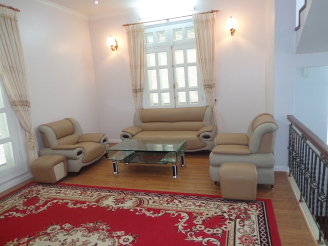 Nicely furnished villa with 4 bedrooms and big garden for rent in T3 block, Ciputra Hanoi 