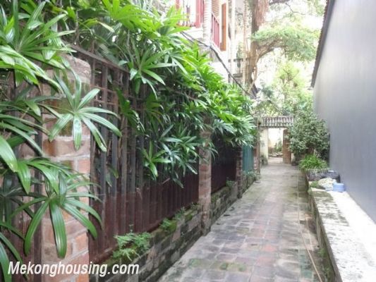Nicely furnished villa with 4 bedrooms and swimming pool for rent in Xuan Dieu street, Tay Ho, Hanoi 2