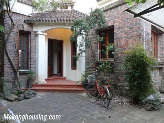 Nicely furnished villa with 4 bedrooms and swimming pool for rent in Xuan Dieu street, Tay Ho, Hanoi 3